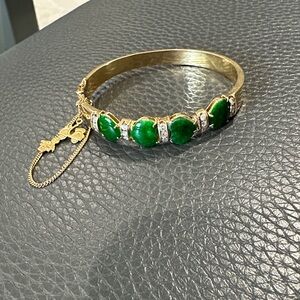 18k gold jade  diamond bracelet with charm